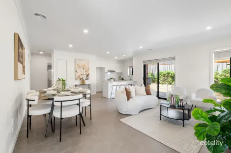 Property photo of 2/6 Tonelli Crescent Mill Park VIC 3082