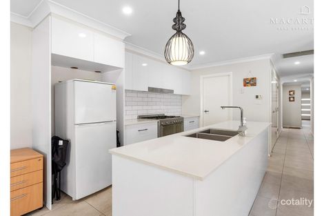 Property photo of 1/5 Mulberrygong Court Gobbagombalin NSW 2650