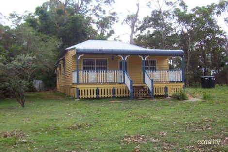 Property photo of 29-31 Cooee Crescent Macleay Island QLD 4184