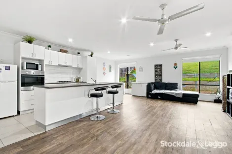 Property photo of 31 Churinga Drive Churchill VIC 3842