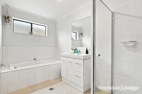 Property photo of 31 Churinga Drive Churchill VIC 3842