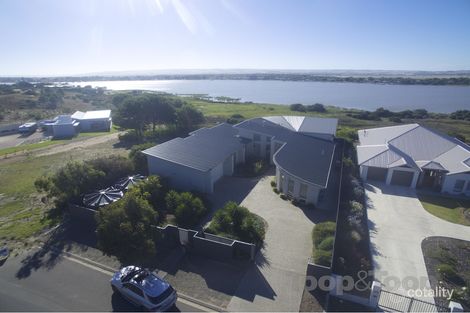 Property photo of 14 Fraser Drive Hindmarsh Island SA 5214