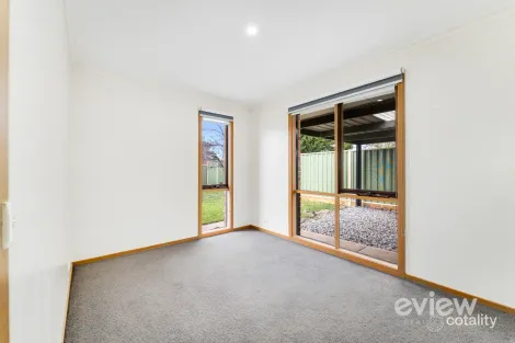 Property photo of 13 Grazier Court Werribee VIC 3030