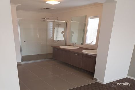 Property photo of 38 Kalbian Drive Clyde North VIC 3978