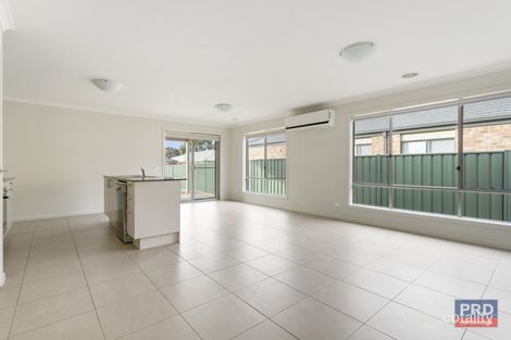 Property photo of 51 Symbester Crescent Eaglehawk VIC 3556