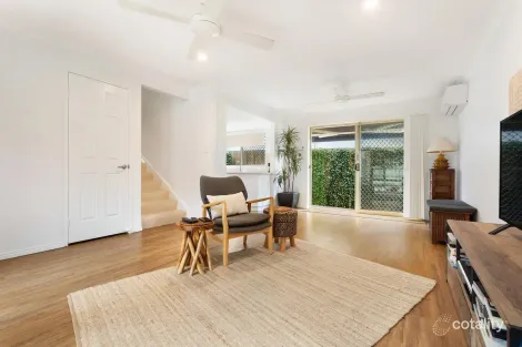 Property photo of 2/40 Coolangatta Road Coolangatta QLD 4225