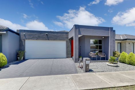 Property photo of 39 Upthorpe Way Mickleham VIC 3064