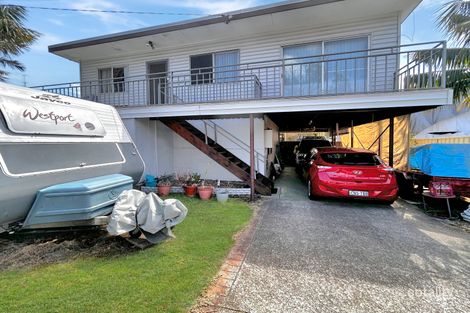 Property photo of 36 Nirringa Road Summerland Point NSW 2259