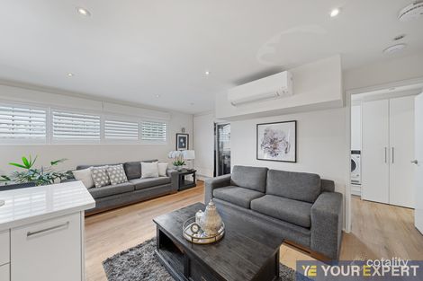 Property photo of 2 Buchanan Road Berwick VIC 3806