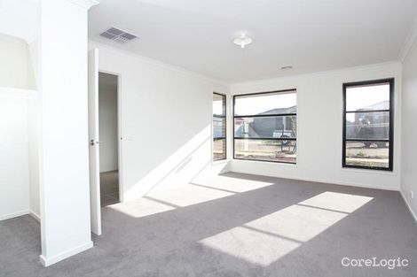 Property photo of 4 Natalie Street Brookfield VIC 3338