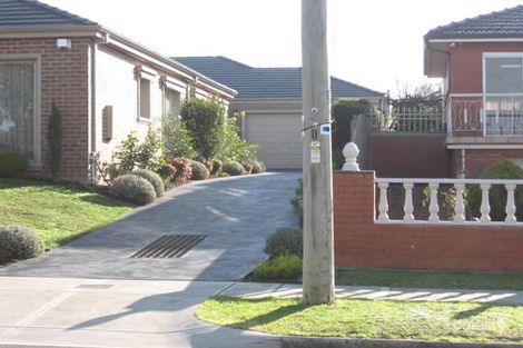 2/87 Beverley St, Doncaster East, VIC 3109