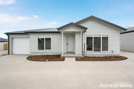 8/3 SOMERVILLE LANE, RIDDELLS CREEK, VIC 3431