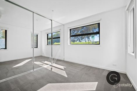 Property photo of 24 Collier Place Strathmore Heights VIC 3041