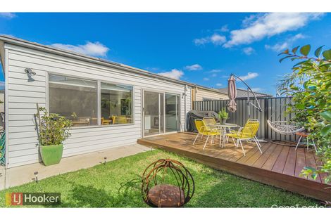 Property photo of 11 Moxie Road Craigieburn VIC 3064