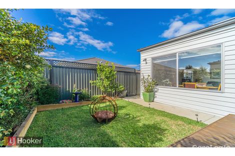 Property photo of 11 Moxie Road Craigieburn VIC 3064