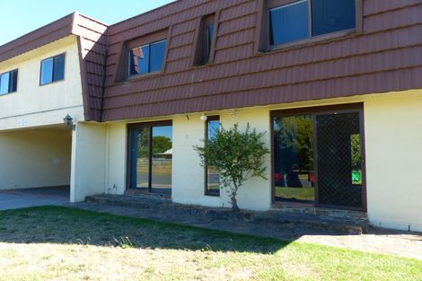 3/572 Noorla Pl, Lavington, NSW 2641
