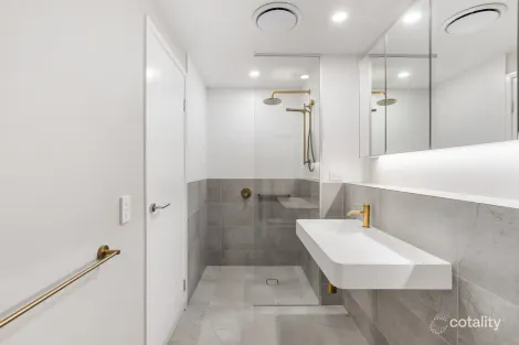 Property photo of 1713/1 Grant Avenue Hope Island QLD 4212