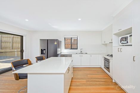 Property photo of 34 Innes Court Berwick VIC 3806