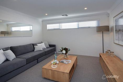 Property photo of 33 Avana Loop Caversham WA 6055