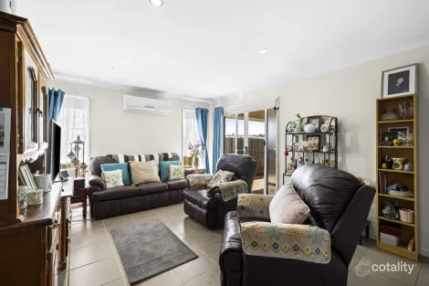 Property photo of 2/36 Parkview Drive Glenvale QLD 4350