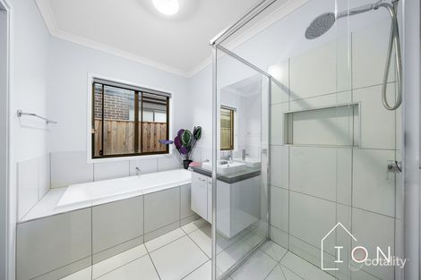 Property photo of 18 Athletic Circuit Clyde VIC 3978