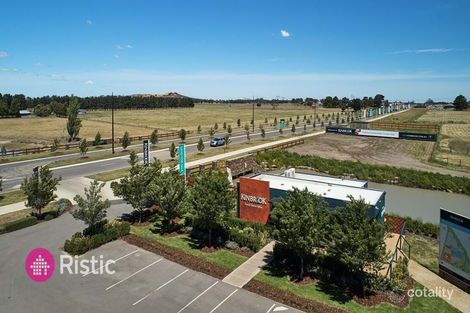 Property photo of 27 Rochford Drive Donnybrook VIC 3064