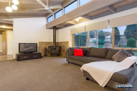 Property photo of 36 Segarta Circuit Ferntree Gully VIC 3156