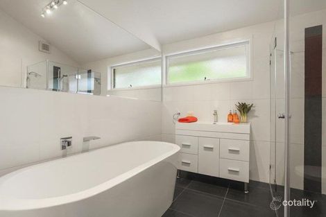 Property photo of 4/20-24 Rosedale Crescent Ringwood East VIC 3135