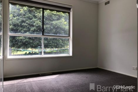 Property photo of 76 Charles Green Avenue Endeavour Hills VIC 3802