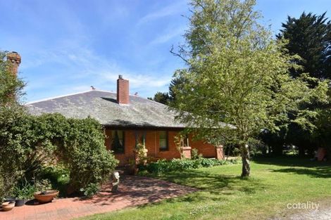 220 Sharpes Rd, Miners Rest, VIC 3352