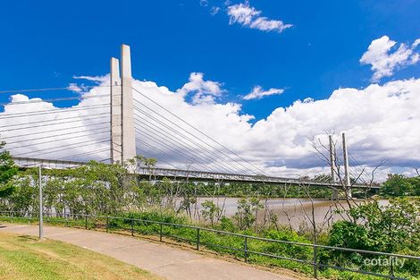 93 Fairfield Rd, Fairfield, QLD 4103