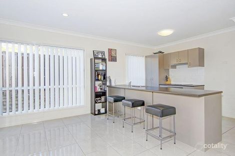 Property photo of 28 Ritz Drive Coomera QLD 4209
