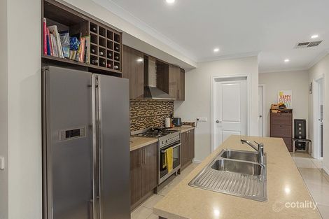 Property photo of 36 Keira Circuit Werribee VIC 3030