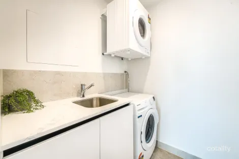 Property photo of 1703/28-30 Second Avenue Broadbeach QLD 4218