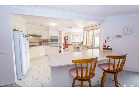 Property photo of 12 Cooper Close Glenroy NSW 2640