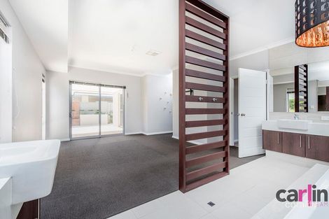 52 Delaronde Dr, Success, WA 6164