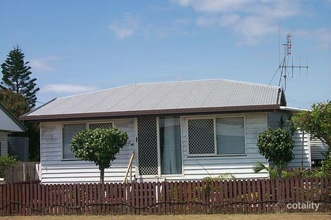 Property photo of 35 Ocean Street Torquay QLD 4655