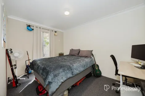 Property photo of 5A Warwick Place Marangaroo WA 6064