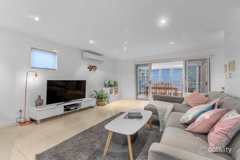 Property photo of 1/41 Weston Street Coorparoo QLD 4151