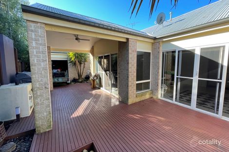 Property photo of 30 Wingspan Avenue South Morang VIC 3752