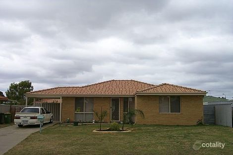 28 Chisholm Cir, Seville Grove, WA 6112