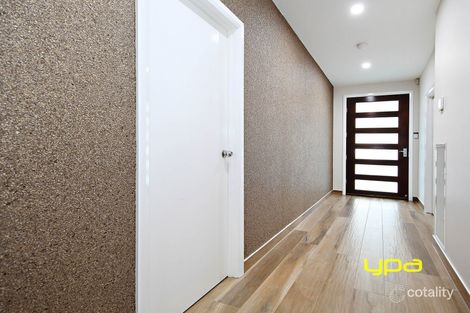 Property photo of 45 Enterprise Circuit Fraser Rise VIC 3336