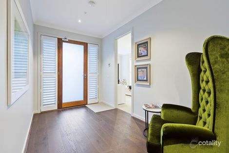 Property photo of 27 Peppermint Grove Taylors Hill VIC 3037