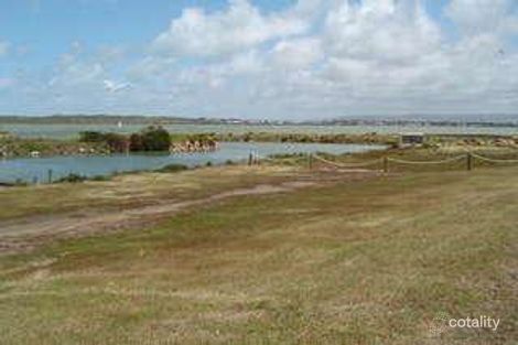 17 Arcadia Ave, Hindmarsh Island, SA 5214