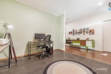 Property photo of 27 Cheltenham Close Craigieburn VIC 3064