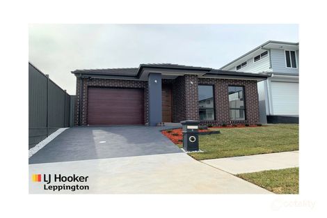 Property photo of 3 Kerrawang Close Denham Court NSW 2565