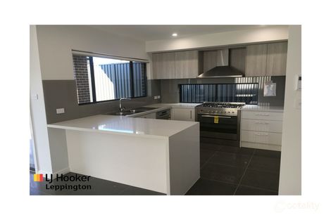 Property photo of 3 Kerrawang Close Denham Court NSW 2565