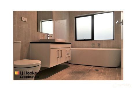 Property photo of 3 Kerrawang Close Denham Court NSW 2565