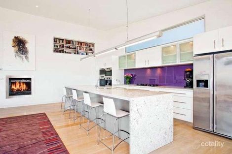 Property photo of 70 Undercliff Road Freshwater NSW 2096