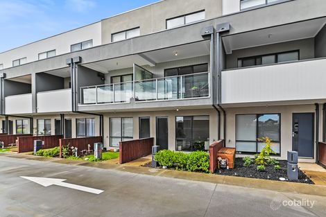 Property photo of 18 Rubus Way Pakenham VIC 3810